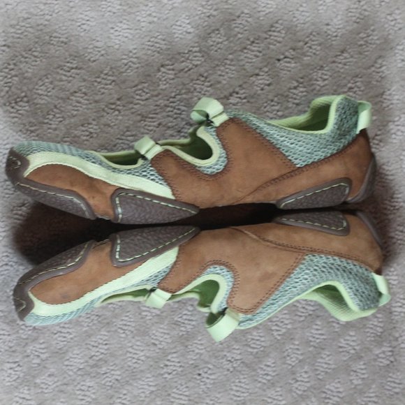 Teva Size 10 Tan & Green Hook & Loop Closure Shoes - Picture 2 of 6